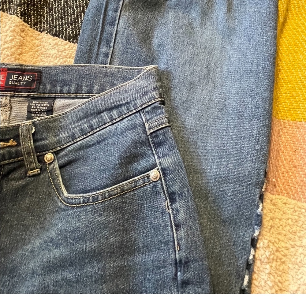 NWOT Y2K Younique Trendy Bootcut Frayed Hem Jeans - Picture 4 of 7